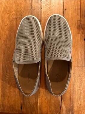 OLUKAI Pehuea Women’s Sneakers Breathable Slip-On Shoes